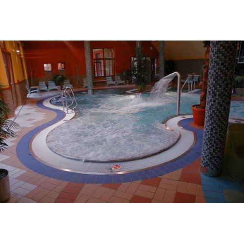 آب نمای استخر آکوامارین مدل مونت کارلو
